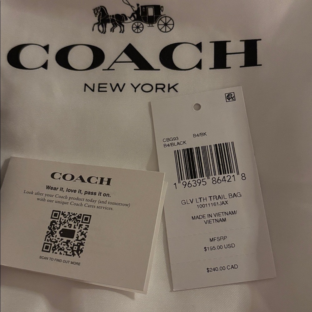 NWT Coach Trail Bag in Black - Picture 6 of 6